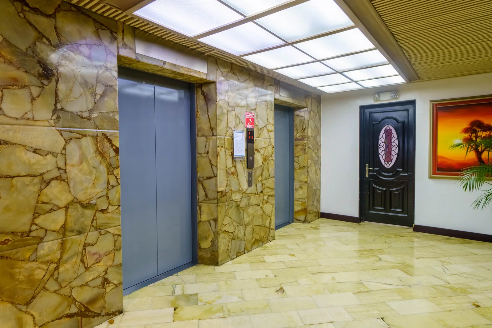 Departamento en alquiler ubicado en Edificio 300, Centro de Guayaquil. – Foto 1