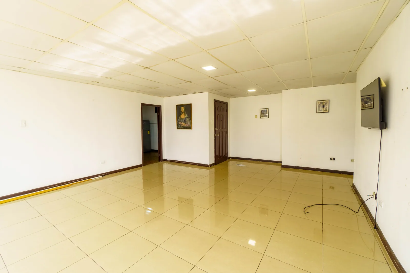 Departamento en alquiler ubicado en Edificio 300, Centro de Guayaquil. – Foto 5