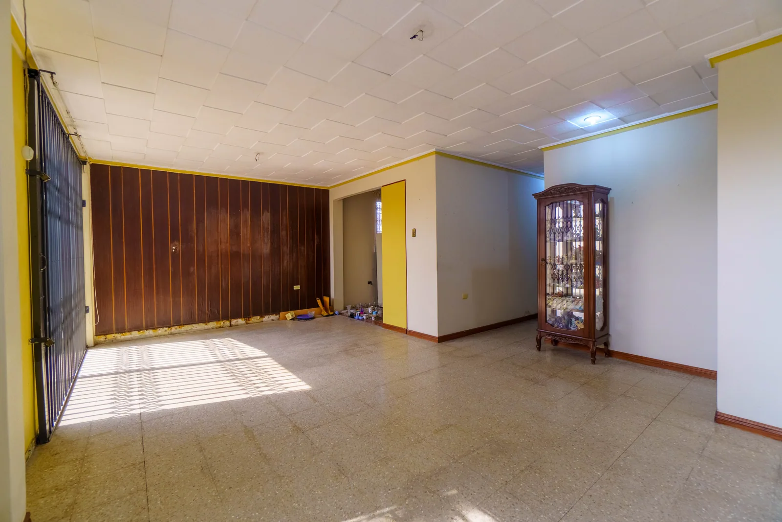 Casa en venta ubicada en Cdla del IESS, Sur de Guayaquil – Foto 2