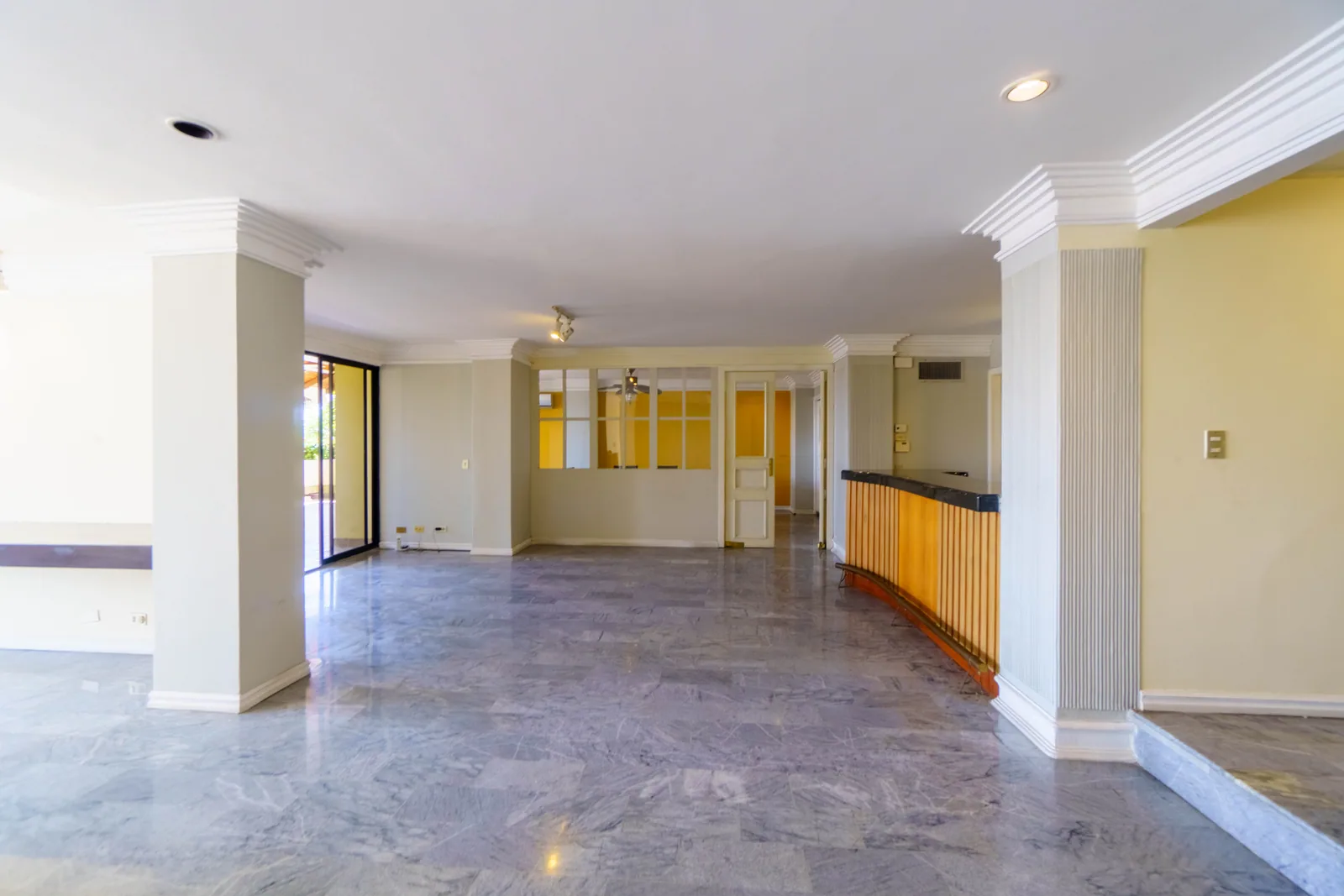 Departamento en venta ubicado en Lomas de Urdesa, Norte de Guayaquil – Foto 2