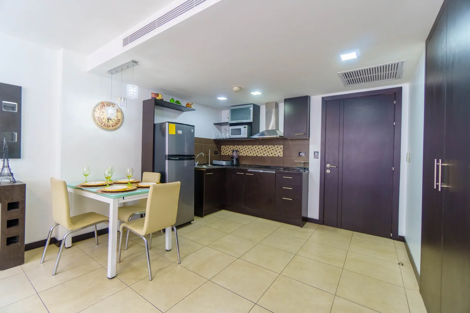 Departamento en alquiler ubicado en Bellini, Puerto Santa Ana. – Foto 2