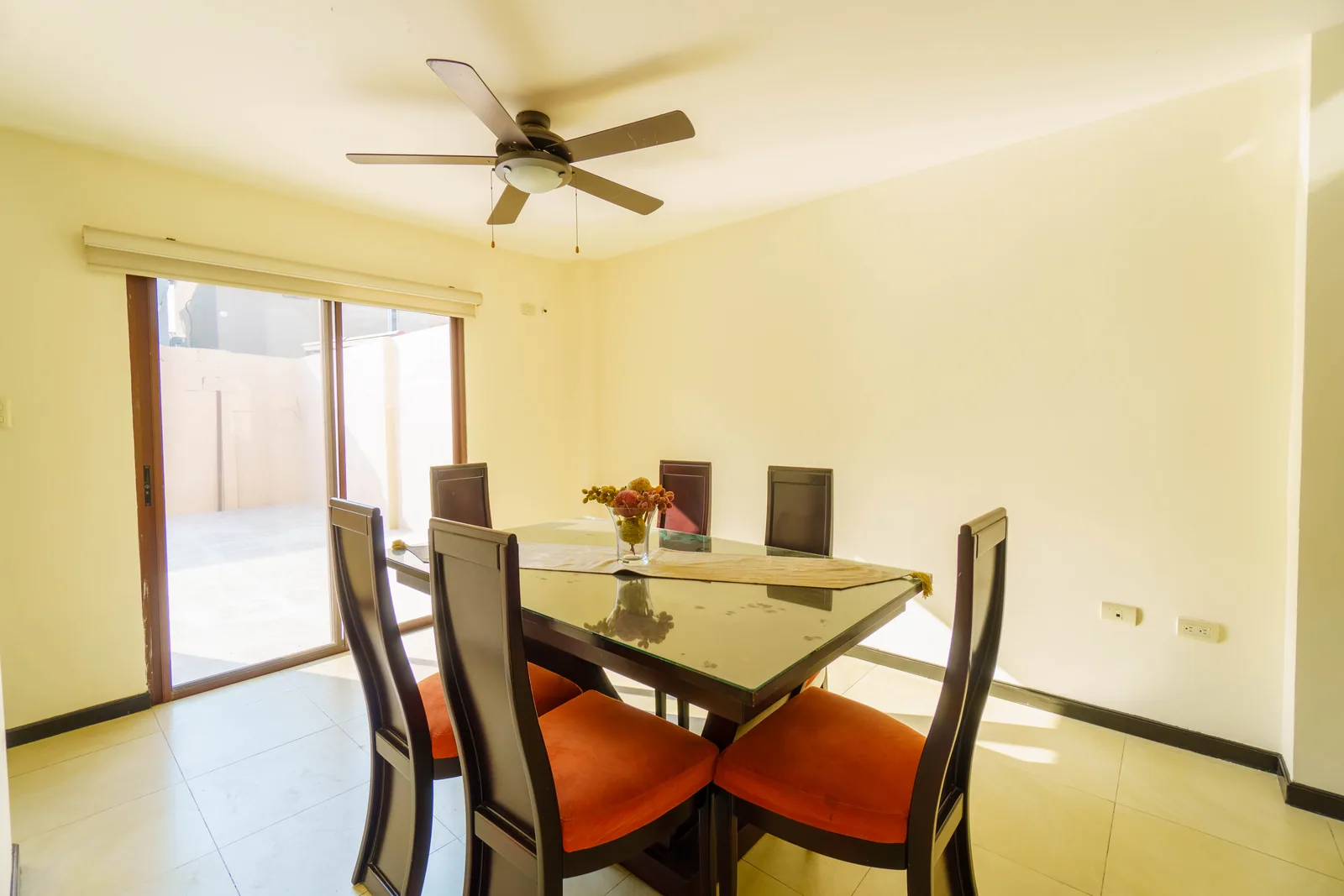 Casa en alquiler ubicada en Urb. La Rioja, La Aurora – Foto 5
