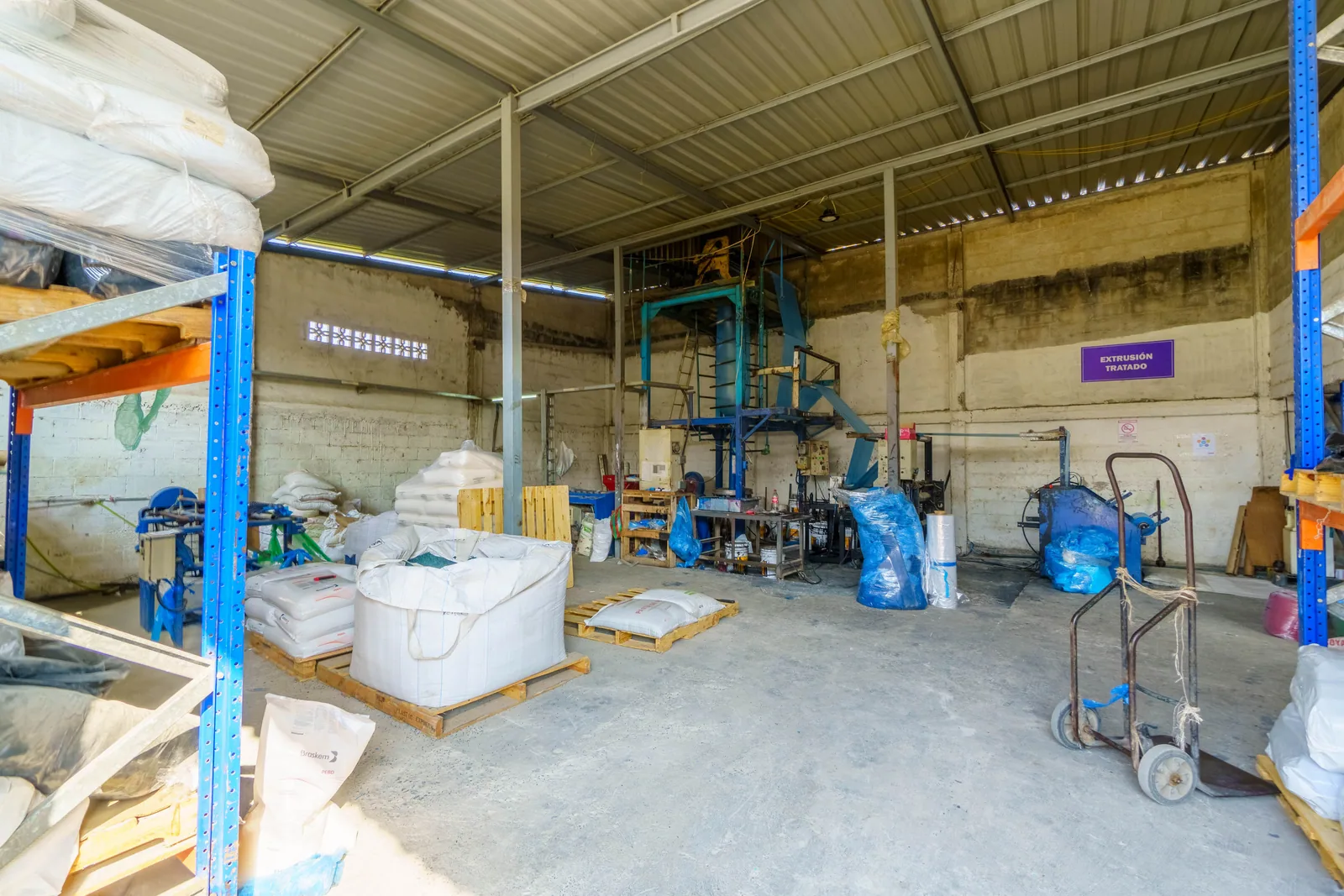 Propiedad comercial, terreno, fábrica, galpón, bodega, industrial – Foto 2
