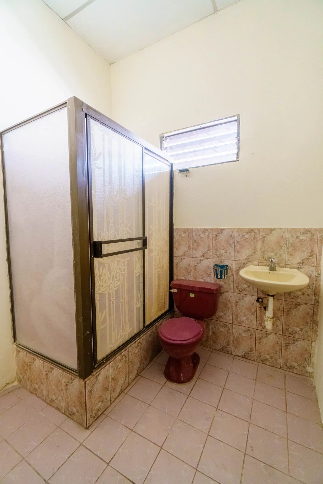 Casa en venta ubicada en Samanes 4, Norte de Guayaquil – Foto 3