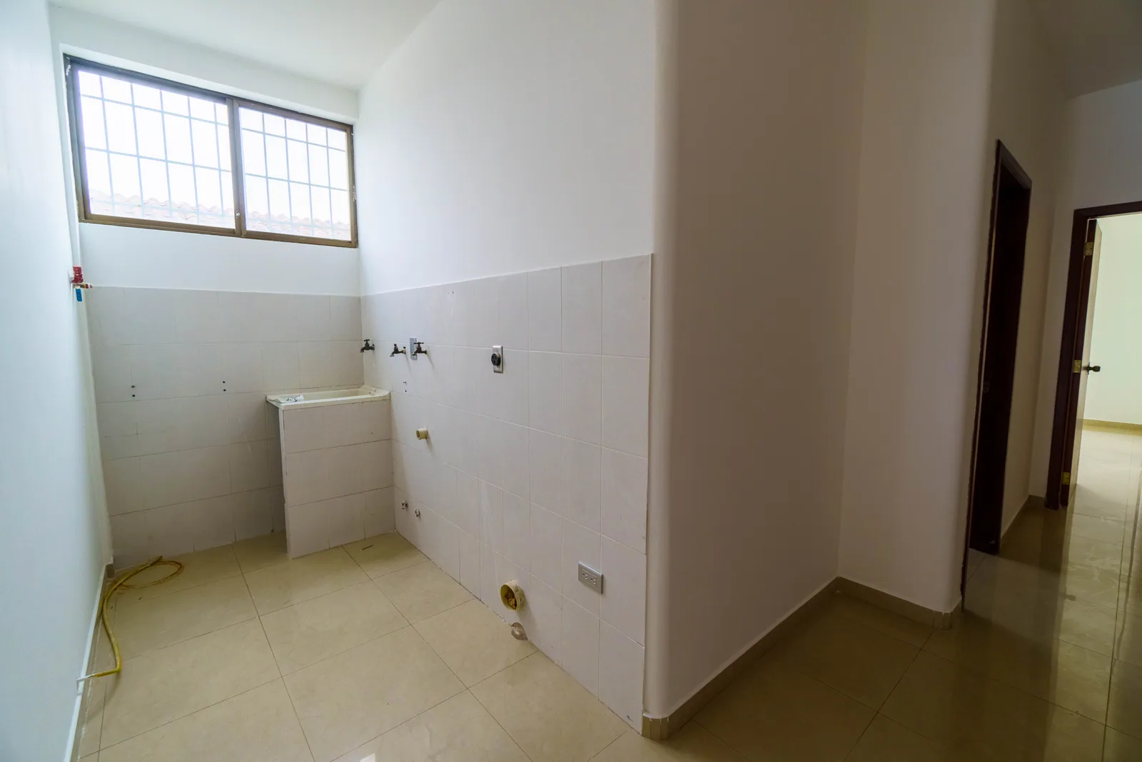 Departamento en alquiler de 2 habitaciones, Ceibos, Leopoldo Carrera – Foto 2