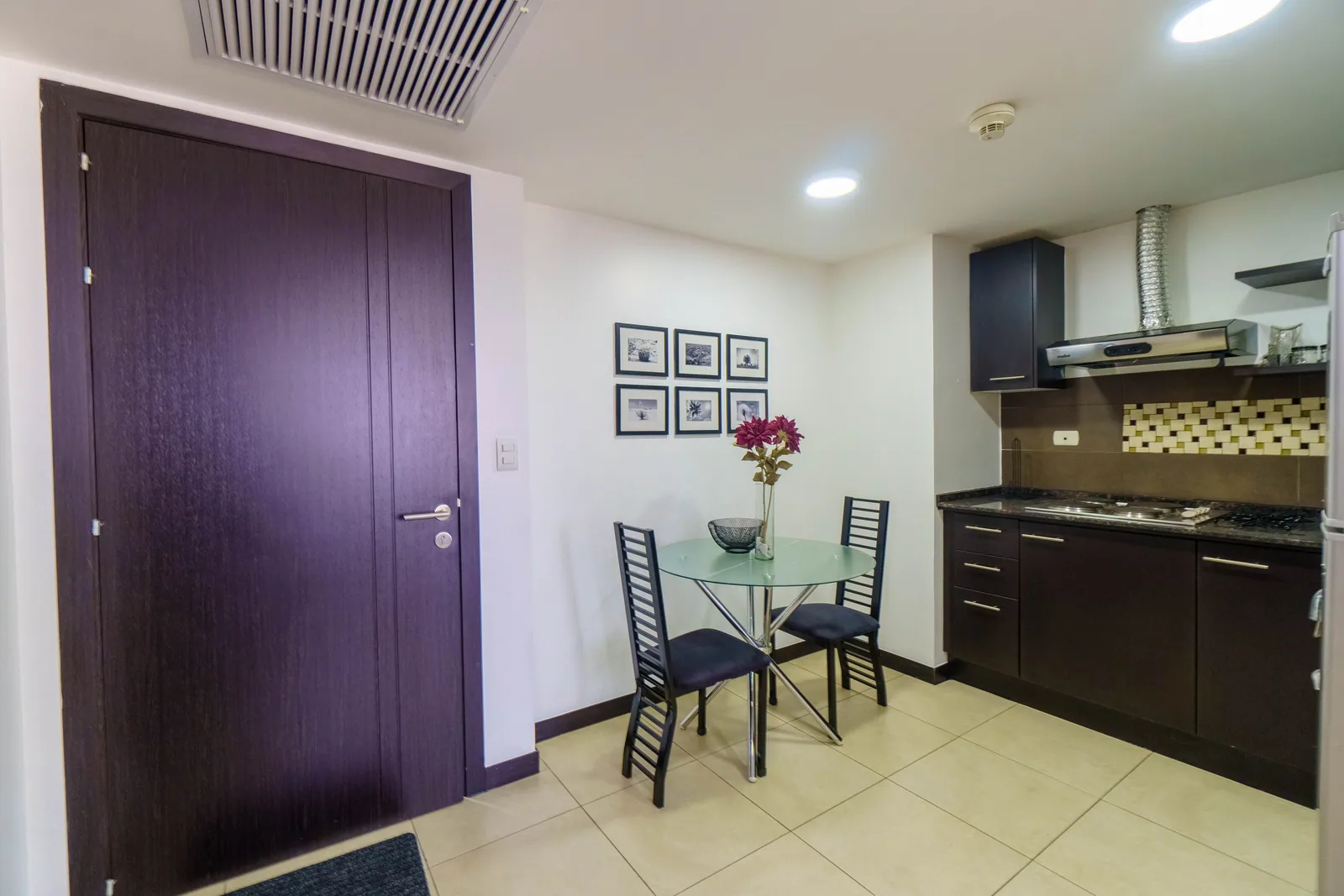 Departamento en alquiler amoblado ubicado en Edificio Bellini II, Puerto Santa Ana – Foto 2