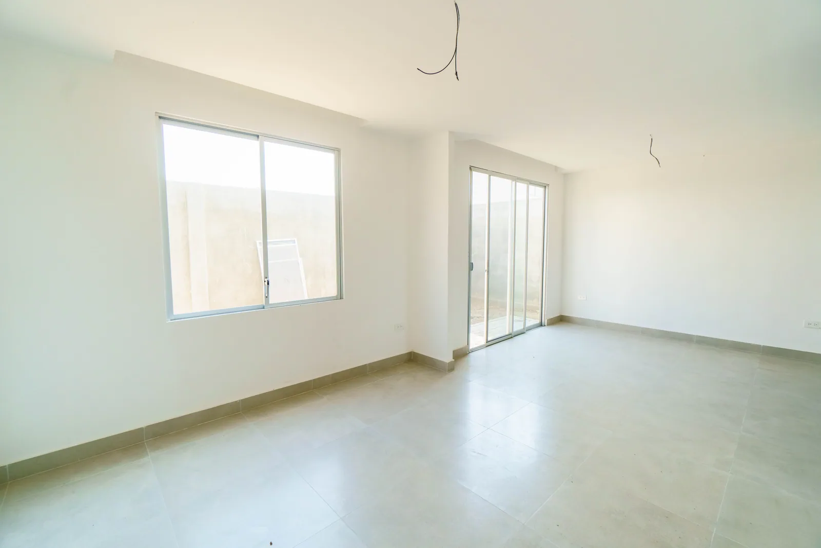 Casa en venta por estrenar con excelentes acabados en Urbanización Amalfi,  Vía la Aurora Km 5.5 – Foto 4