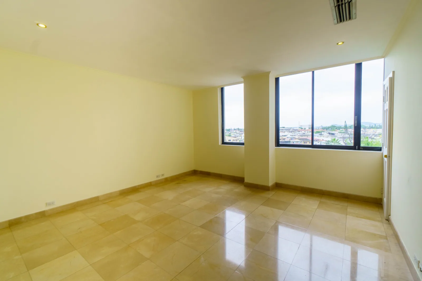 Departamento en venta ubicado en Edificio River Walk, Samborondón – Foto 5