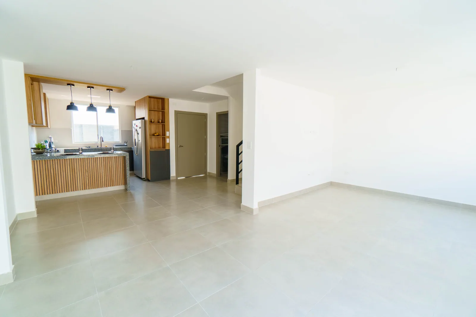 Casa en venta por estrenar con excelentes acabados en Urbanizacion Amalfi, Km 5.5 Vía la Aurora Salitre – Foto 2