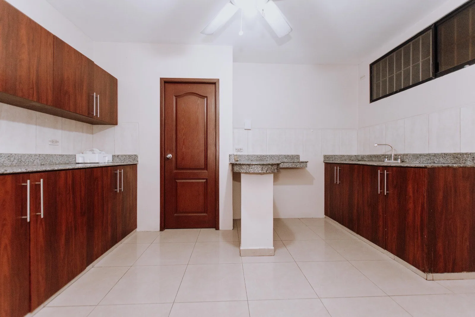 Departamento en alquiler ubicado en La Cumbre, Ceibos