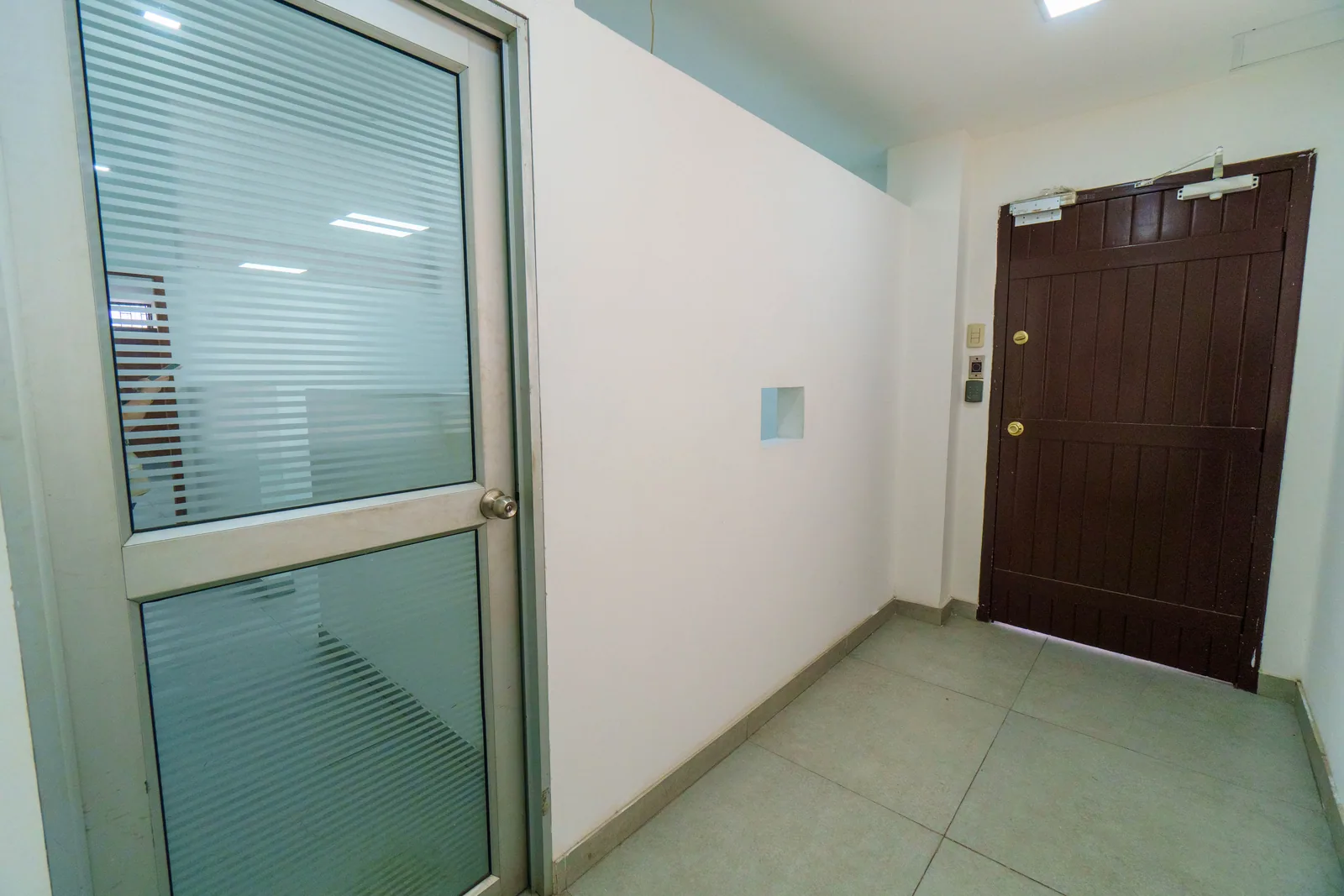 Oficina en venta, Av Las Américas, Edificio de Oficinas El Bucanero – Foto 3