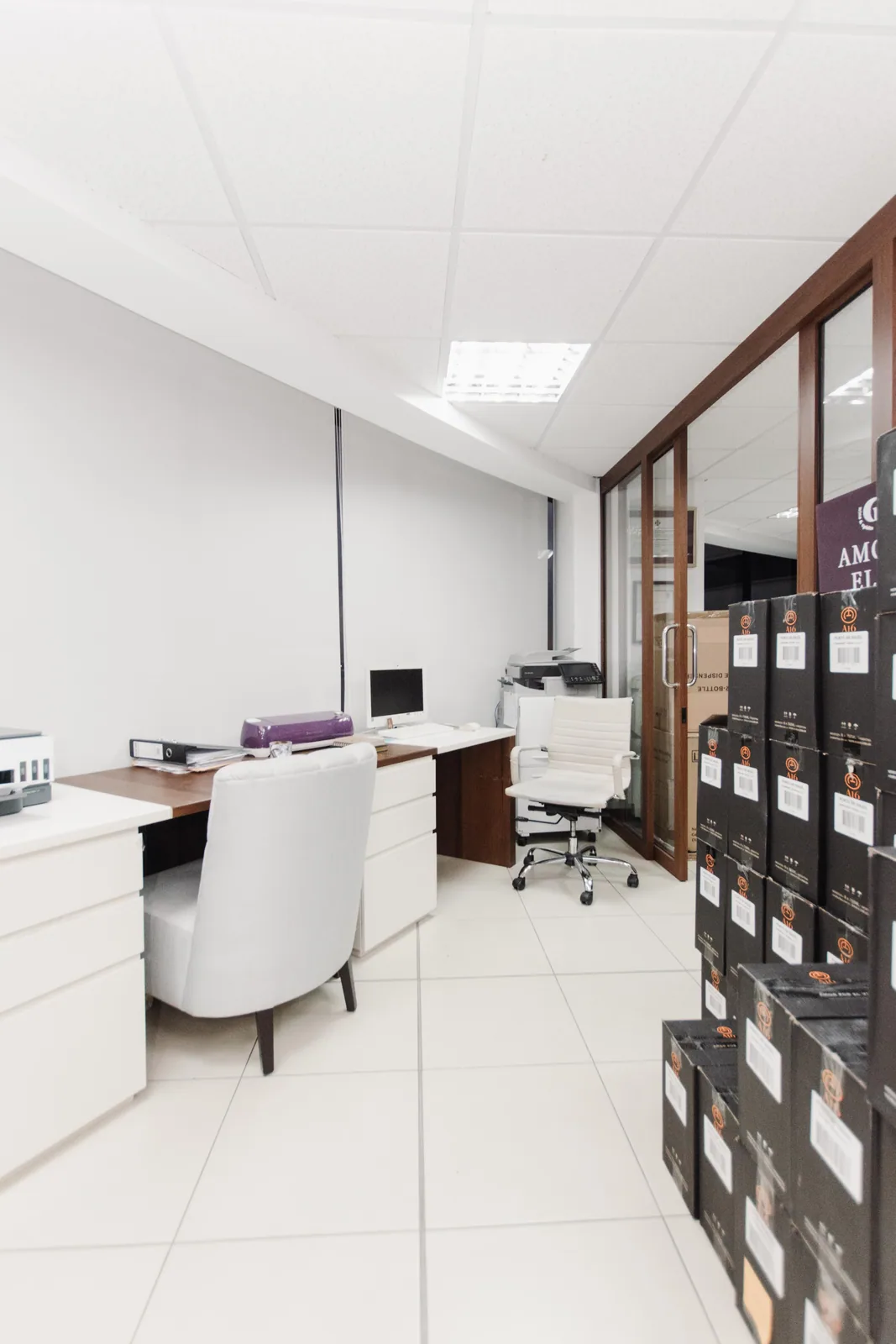 Oficina en venta Edificio Emporium, Pto. Santa Ana, centro de Guayaquil – Foto 2