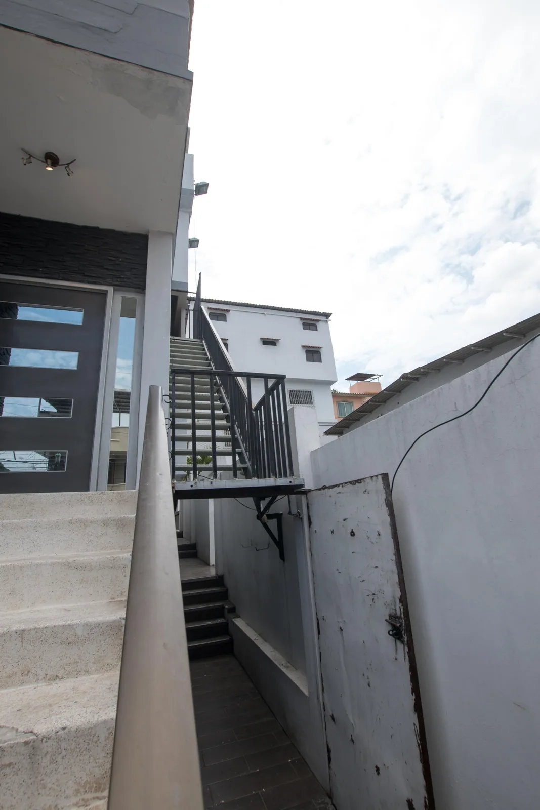 Departamento en alquiler de dos habitaciones ubicado en Bellavista, Guayaquil – Foto 2