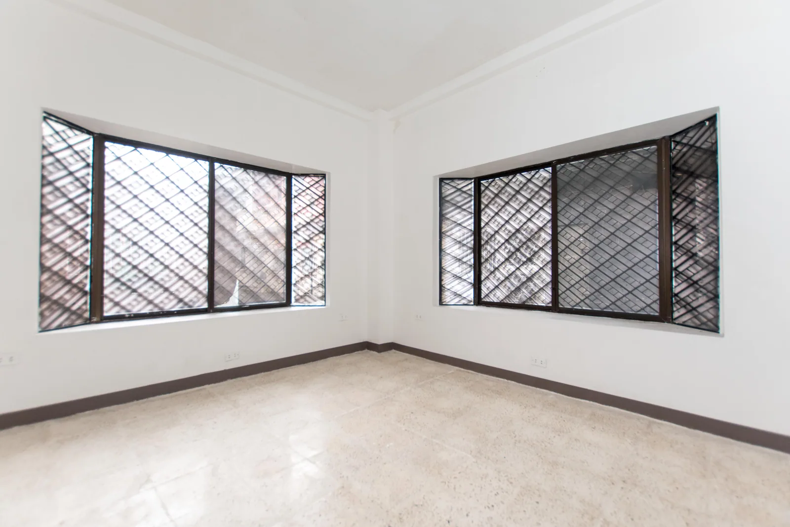 Casa rentera en venta ubicada en sauces 9, norte de Guayaquil – Foto 2