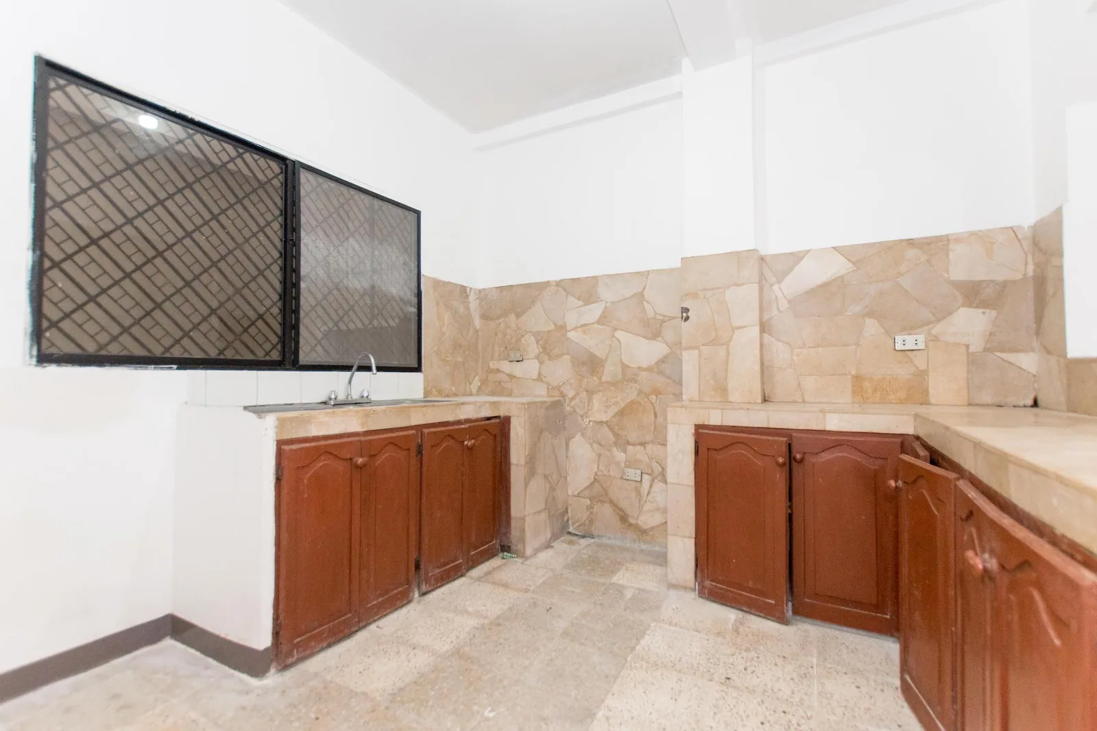 Casa rentera en venta ubicada en sauces 9, norte de Guayaquil – Foto 4