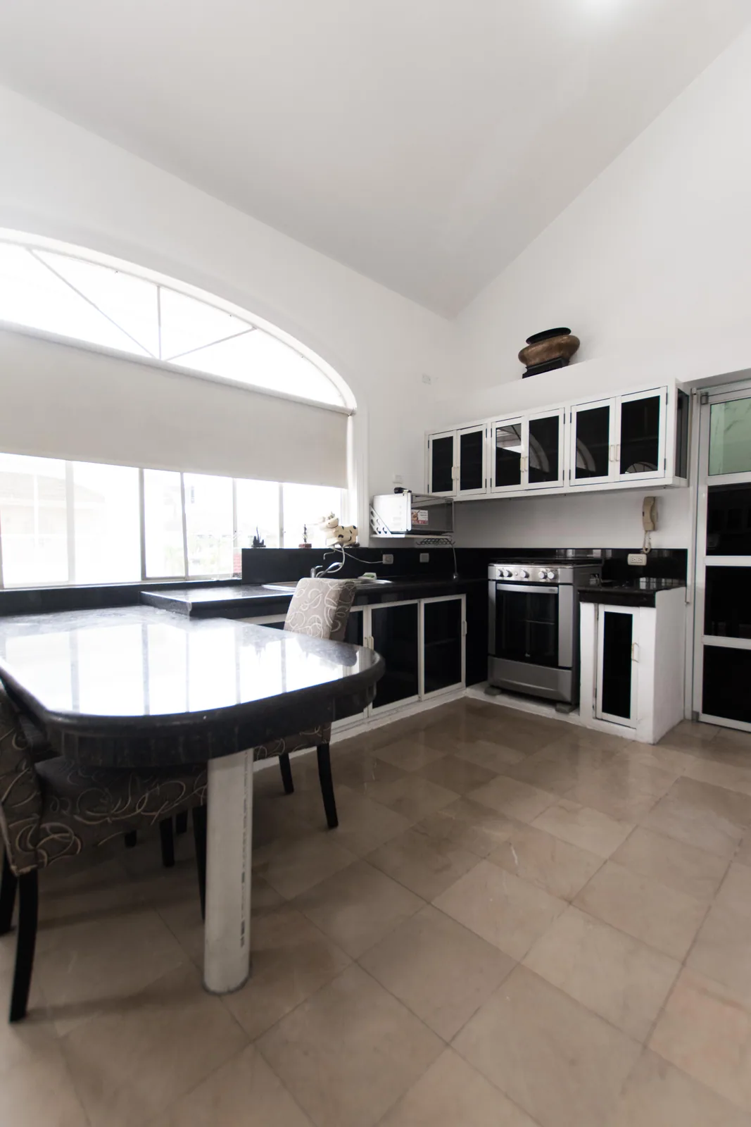 Departamento en alquiler amoblado/sin amoblar en Urb. Rio Guayas Club, norte de Guayaquil – Foto 4