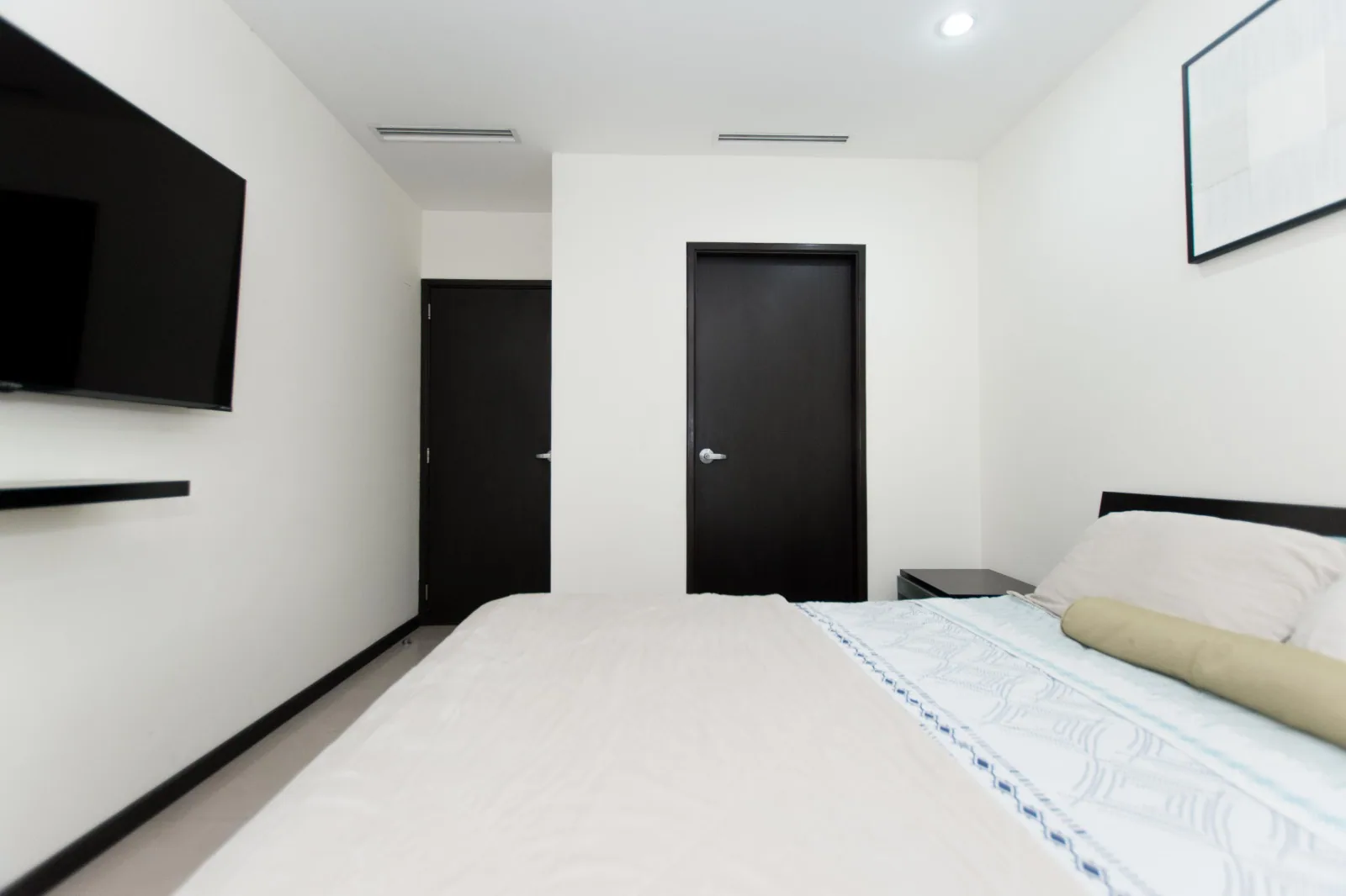 Departamento amoblado en alquiler en Torre del Sol, norte de Guayaquil – Foto 5