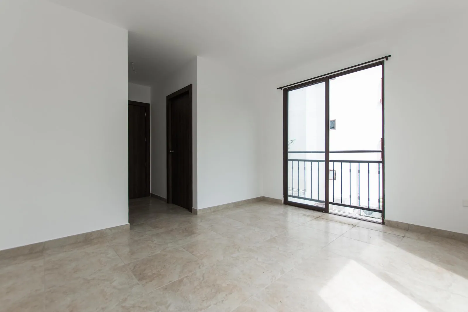 Departamento en alquiler ubicado en Villas del Bosque, vía a la Costa – Foto 3