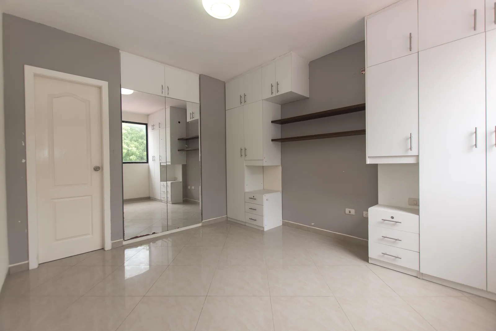 Casa de 4 habitaciones en venta urbanización Portal al Sol, vía a la Costa – Foto 1
