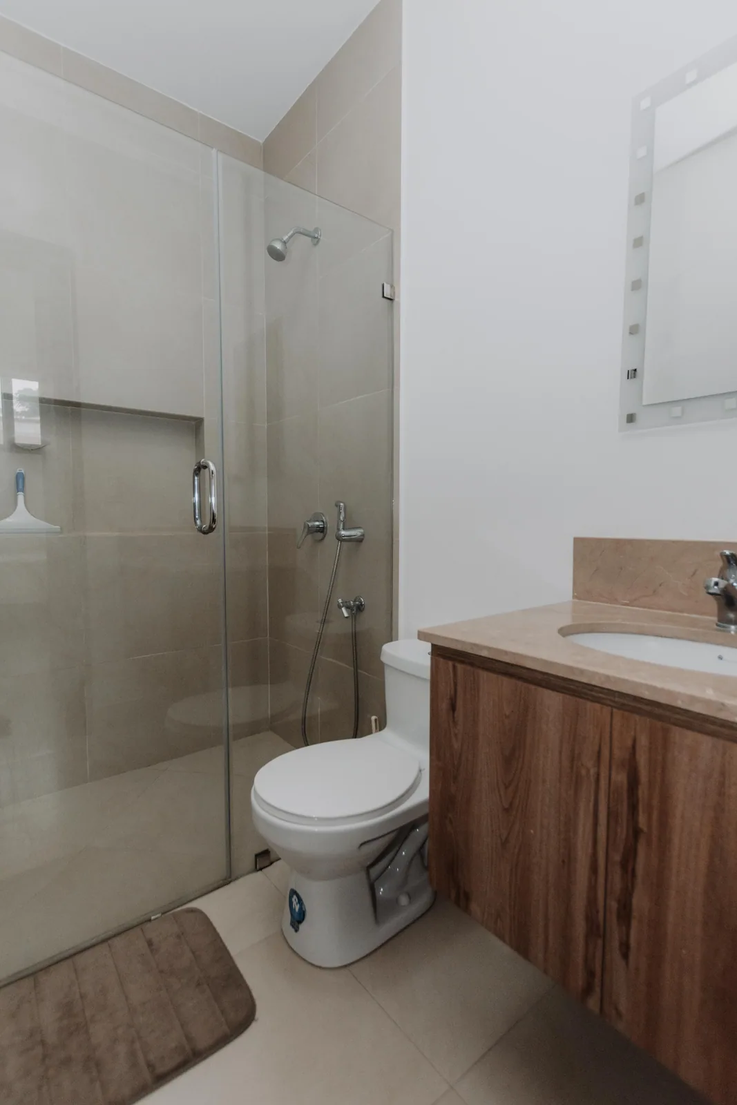 Departamento en alquiler amoblado en Kennedy, norte de Guayaquil – Foto 5