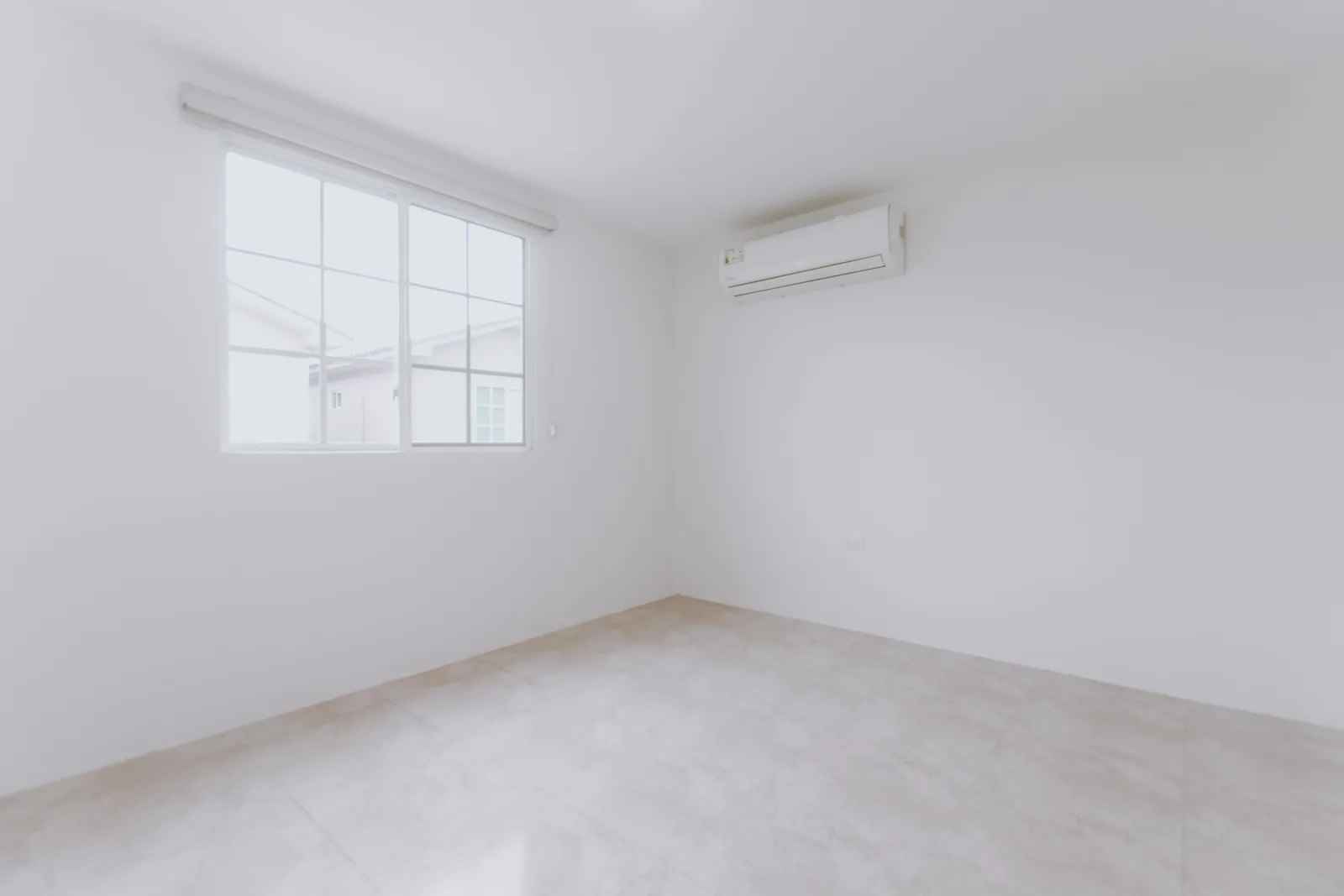 Casa en venta, Casa Laguna, etapa Paradisa, AURORA, Av. Febres Cordero – Foto 3