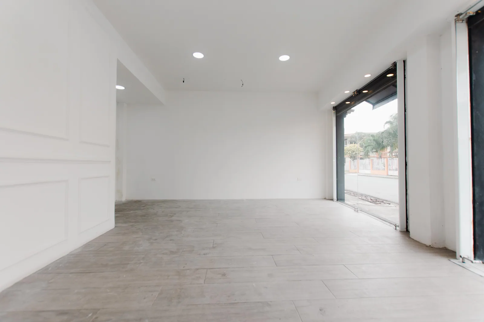 Local comercial en alquiler, Urdesa Central, calle Balsamos y Guayacanes – Foto 3
