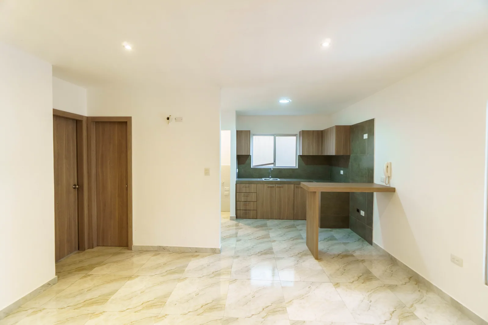 Suite planta baja con patio en venta, Kennedy Norte – Foto 1