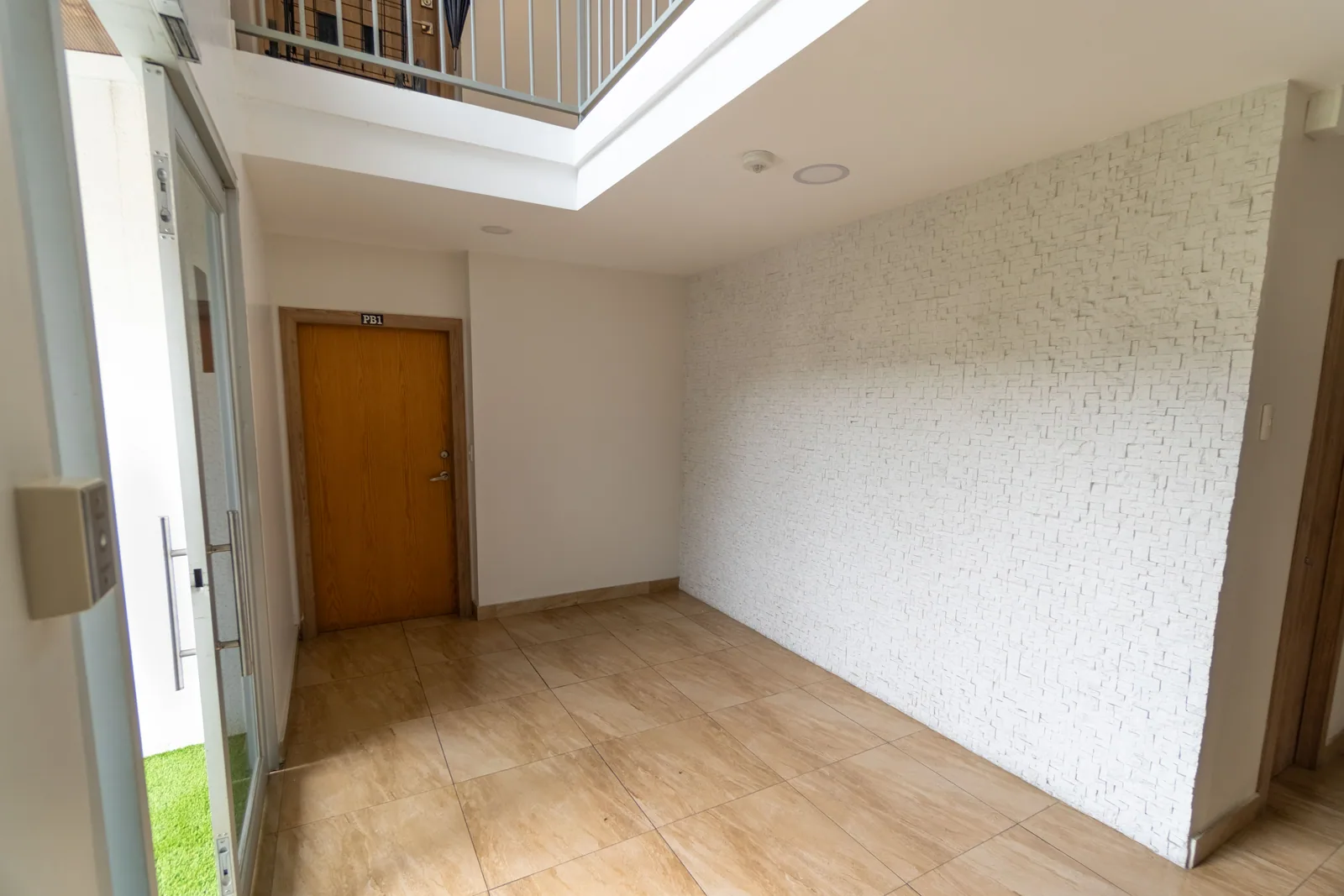Departamento amoblado en alquiler en Condominio Victoria, Ceibos  – Foto 2