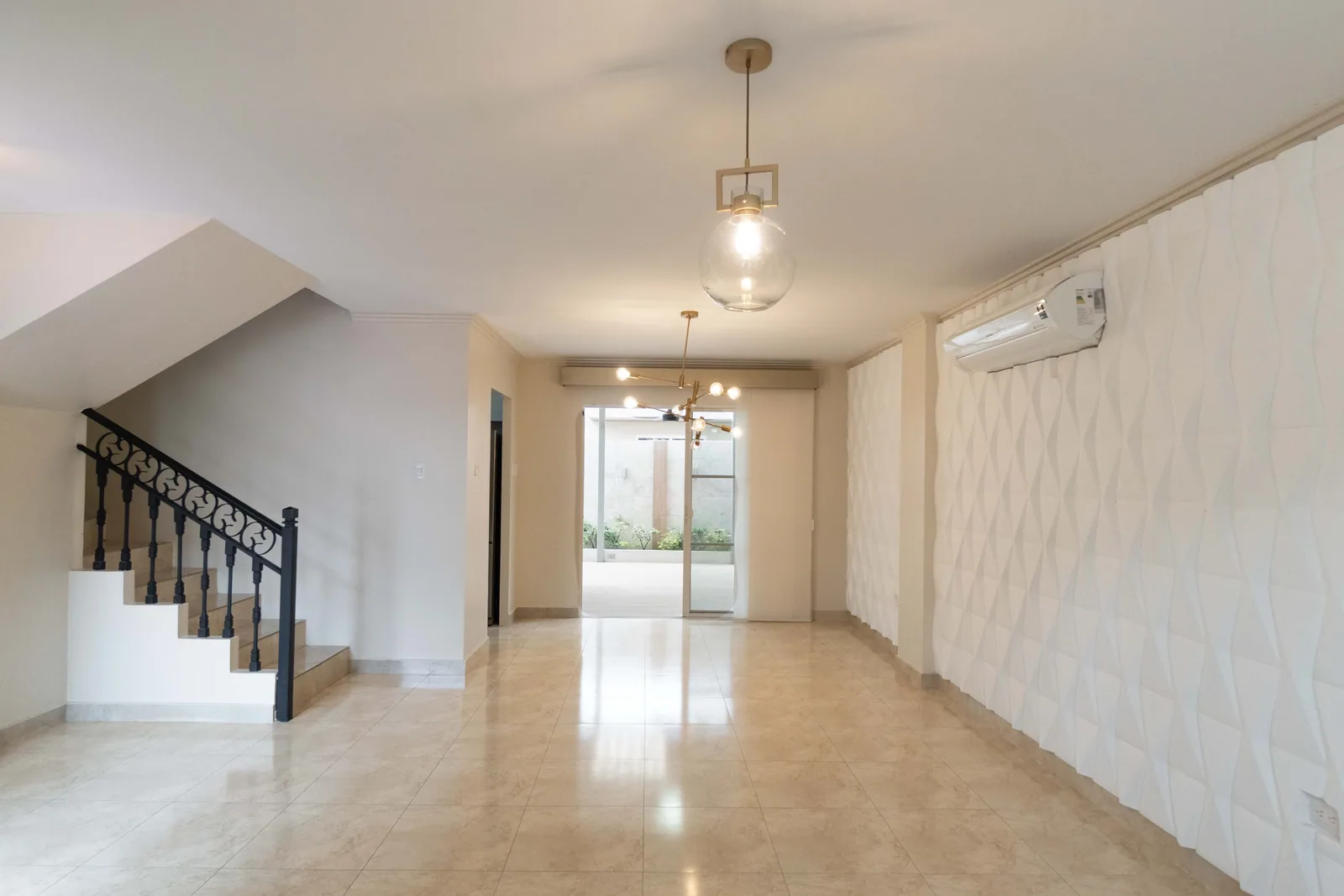 Casa en venta, Casa Laguna, etapa Paradisa, AURORA, Av. Febres Cordero – Foto 4