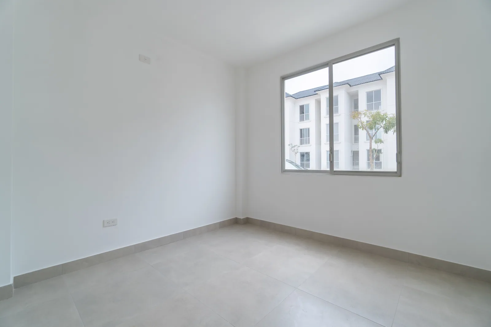 Casa de estreno en venta, Urb. Savali, Vía a Salitre