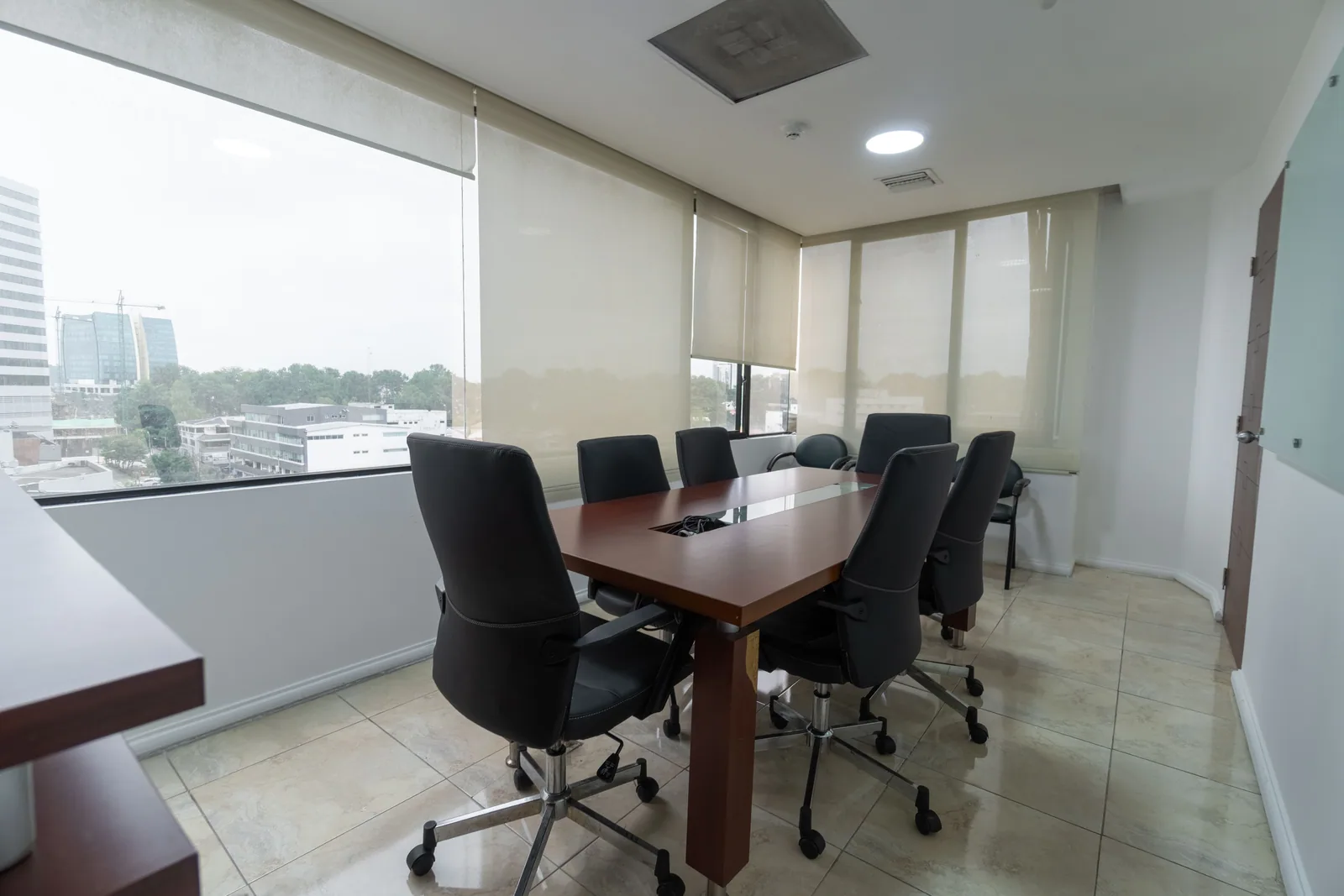 Oficinas en ventas en Edificio Torre Atlas. Norte de Guayaquil – Foto 2