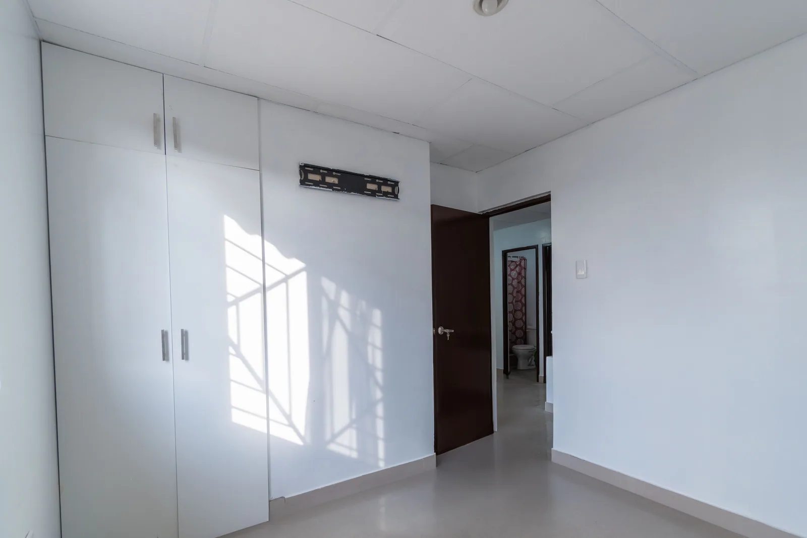 Casa de dos plantas en alquiler en Metropolis II, Av. Narcisa de Jesús, Guayaquil – Foto 4