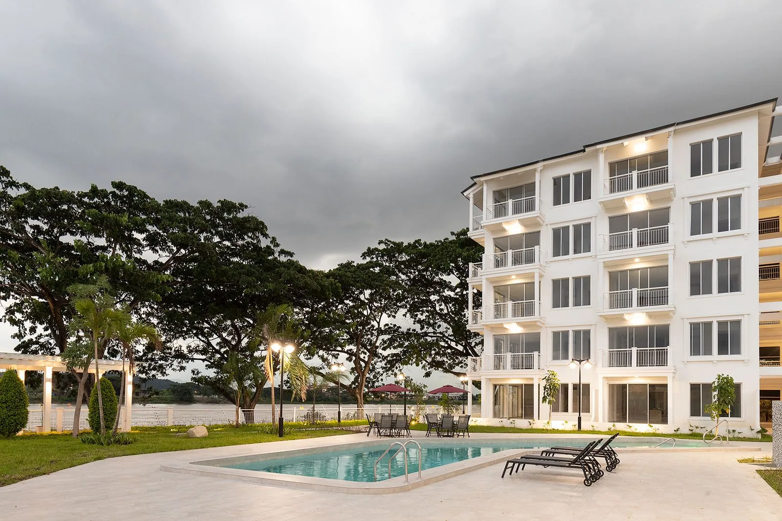 Departamento de 3 habitaciones en Provenza River View, Portón del Río, Guayaquil – Foto 4