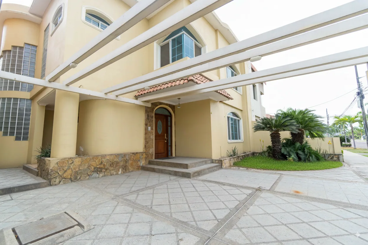 Casa de oportunidad en venta, Santa María de Casa Grande, La Aurora – Foto 2