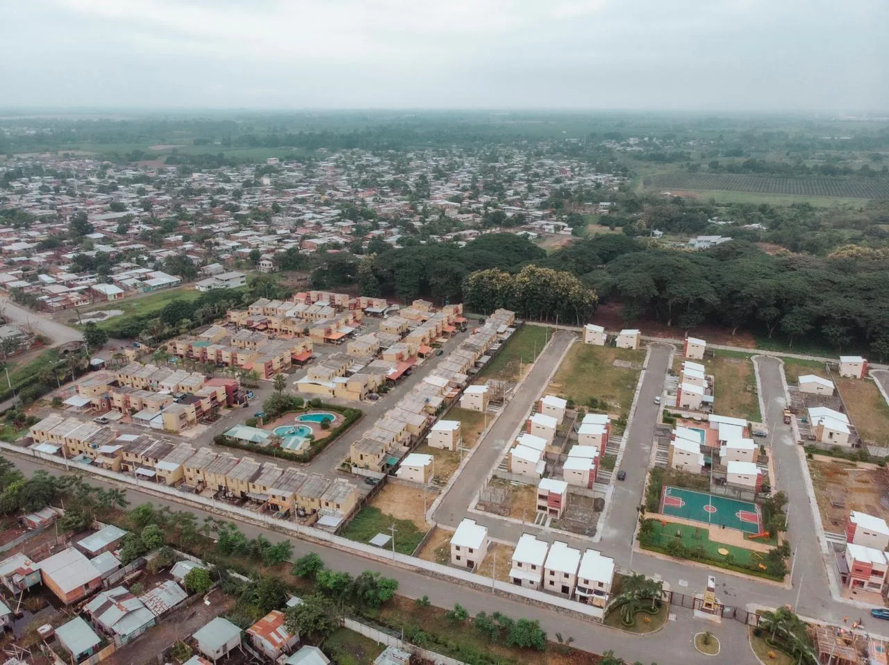 Terreno en venta atrás de Bosque Real 3, Milagro – Foto 1