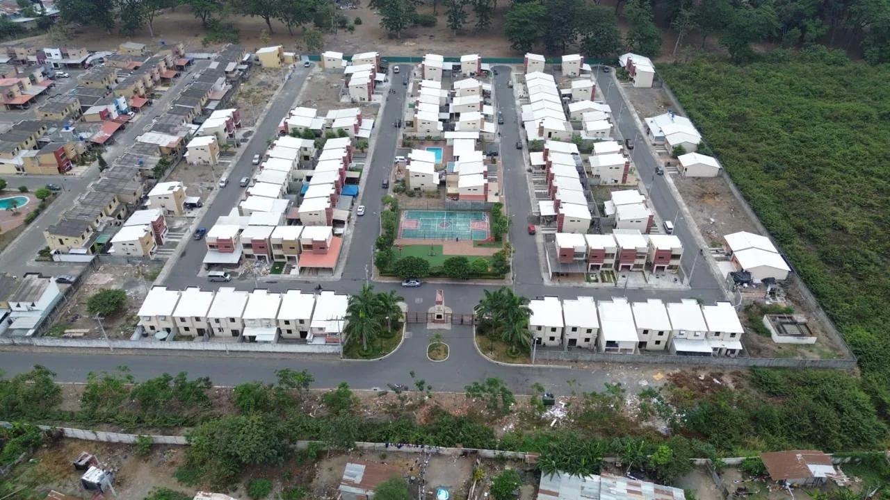 Terreno en venta atrás de Bosque Real 3, Milagro – Foto 3