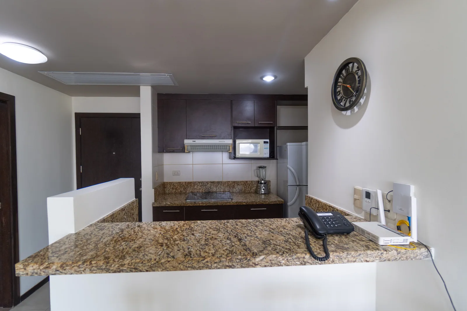 Departamento amoblado en alquiler en Edificio Elite Building, Guayaquil – Foto 2