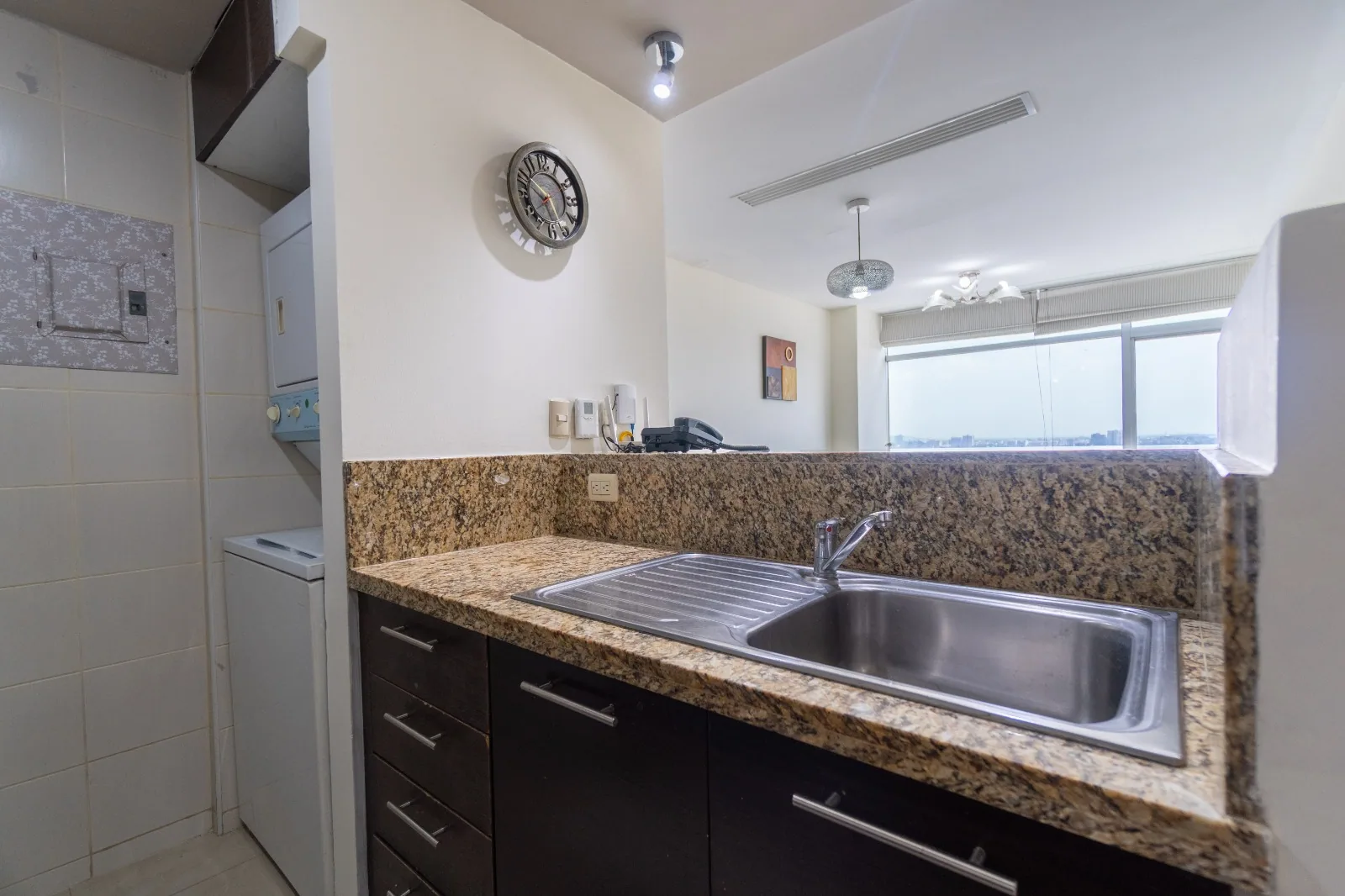 Departamento amoblado en alquiler en Edificio Elite Building, Guayaquil – Foto 4