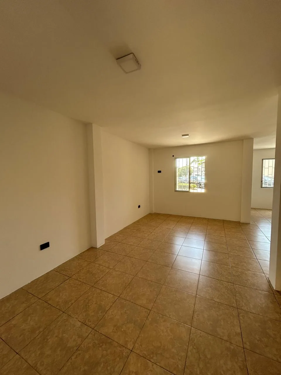 Casa en alquiler en urbanización Metropolis, Etapa C, Guayaquil – Foto 4