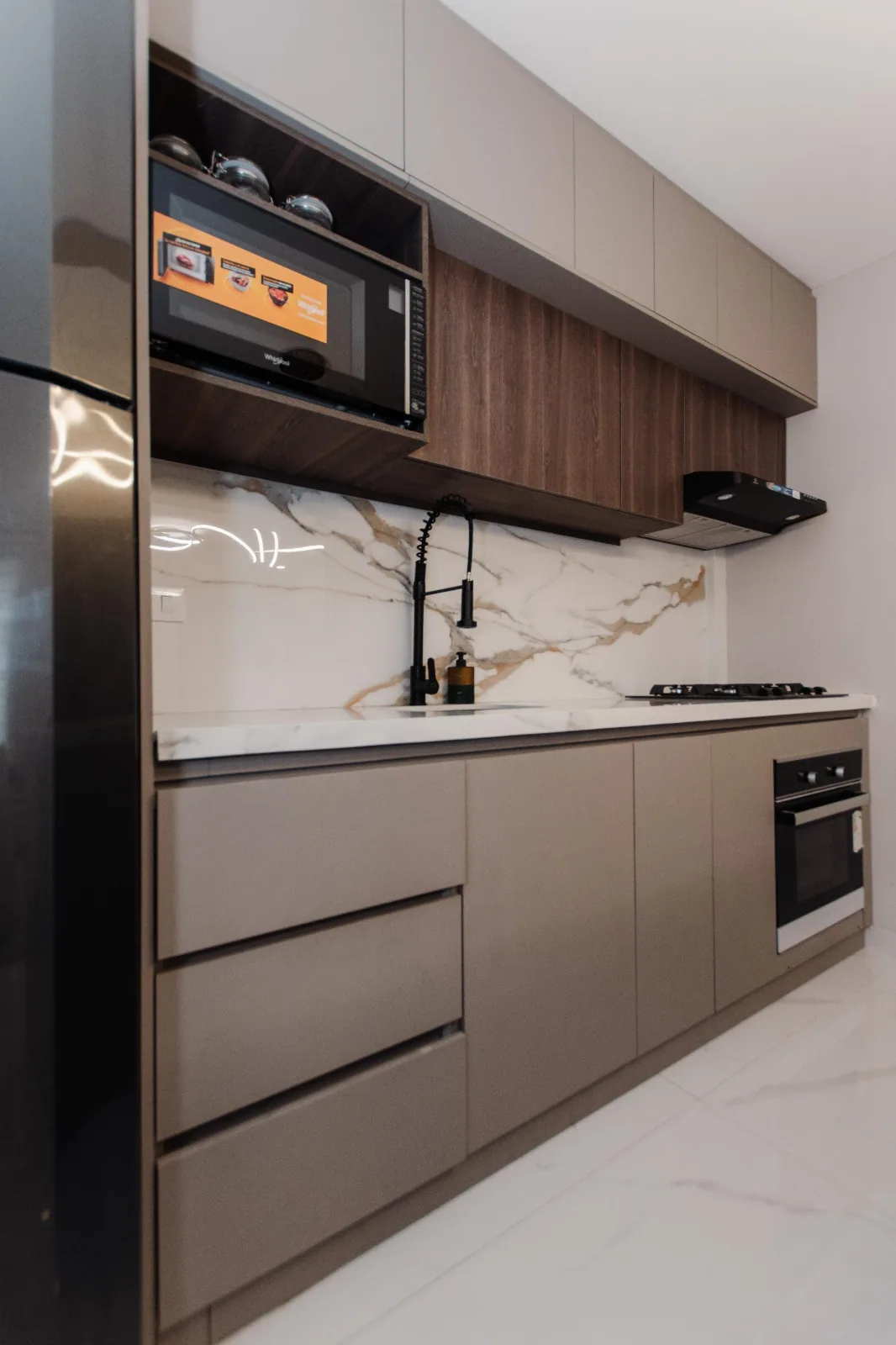 Suite full amoblada en alquiler, Urdesa Central – Foto 3