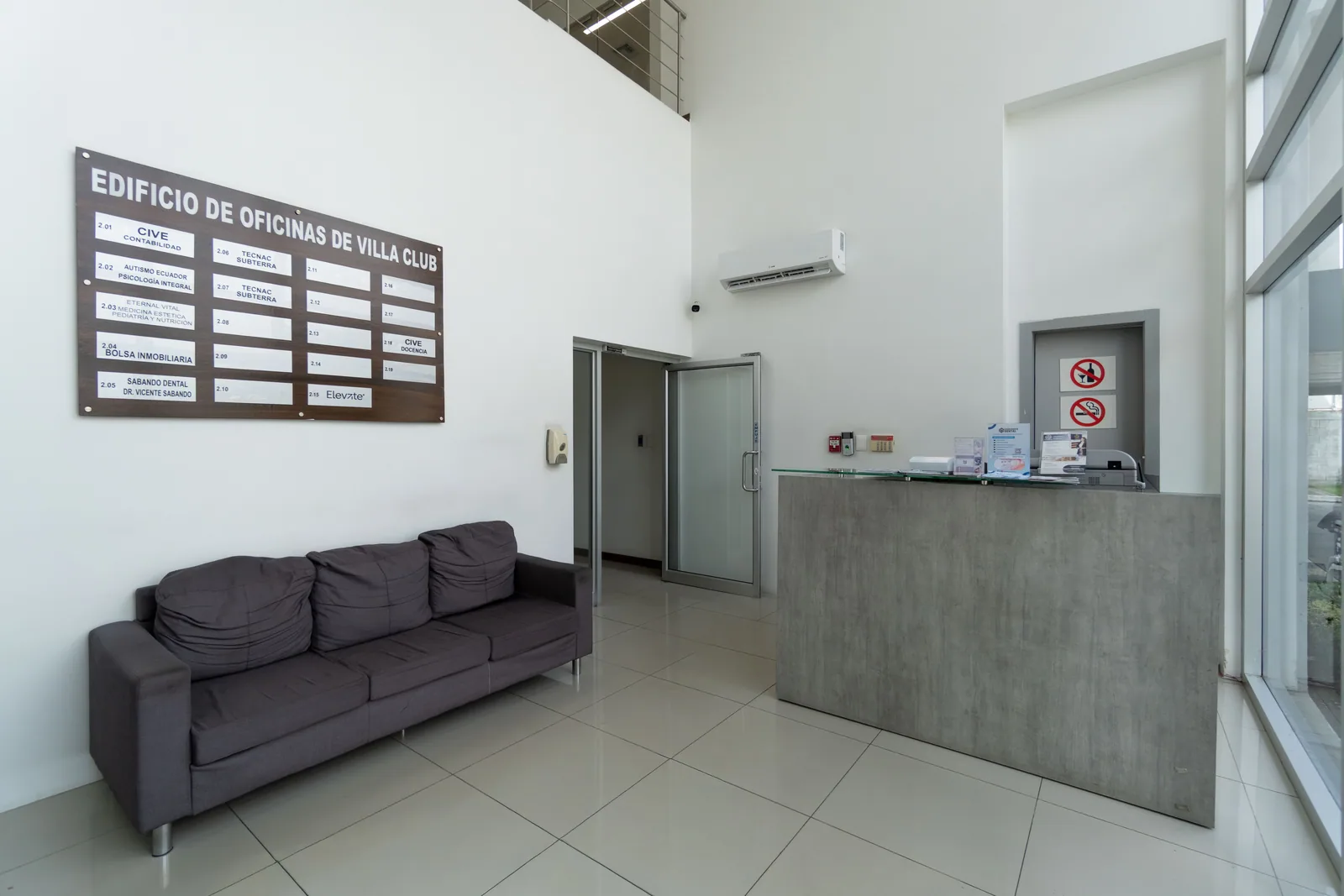 Oficina o consultorio en alquiler ubicado en Edificio CIVE, Villa Club, La Aurora