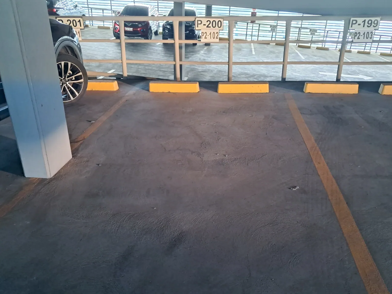 Parqueo en alquiler en Edificio City Office, norte de Guayaquil – Foto 2