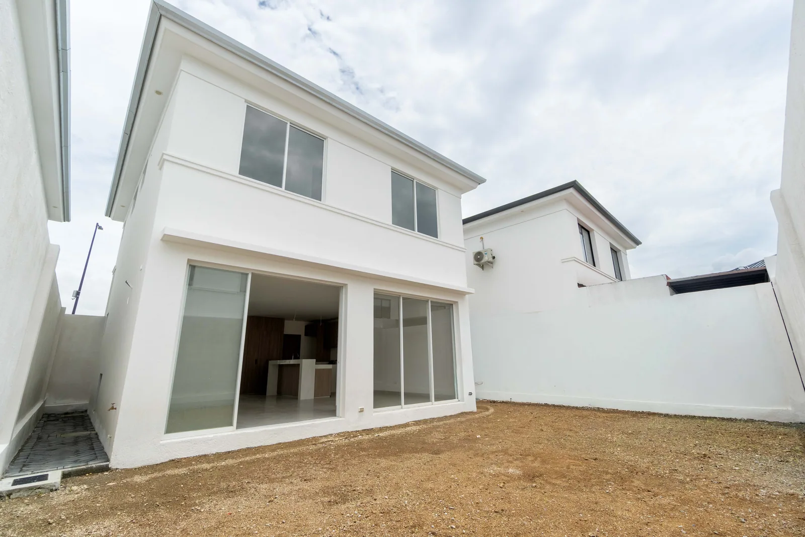 Casa en alquiler de 3 dormitorios en Alba de Bosque, vía a la Costa – Foto 5