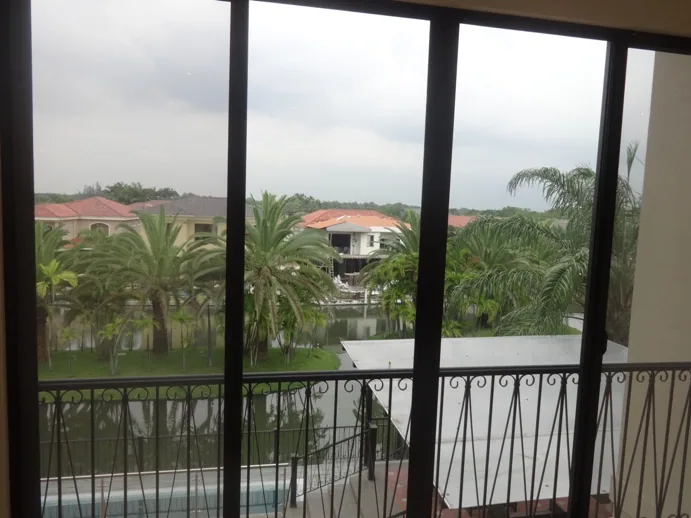 Laguna Club Alquilo departamentos de lujo con vista al lago. Guayaquil – Foto 3