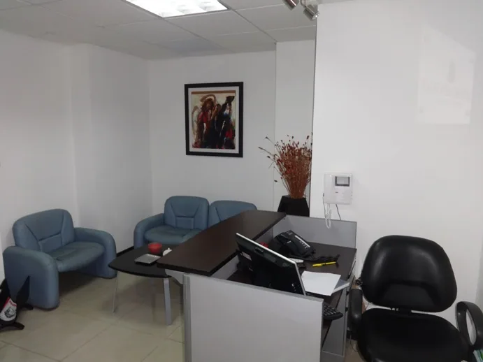 Vendo oficina de 83m2 amoblada en el Trade Building – Foto 1