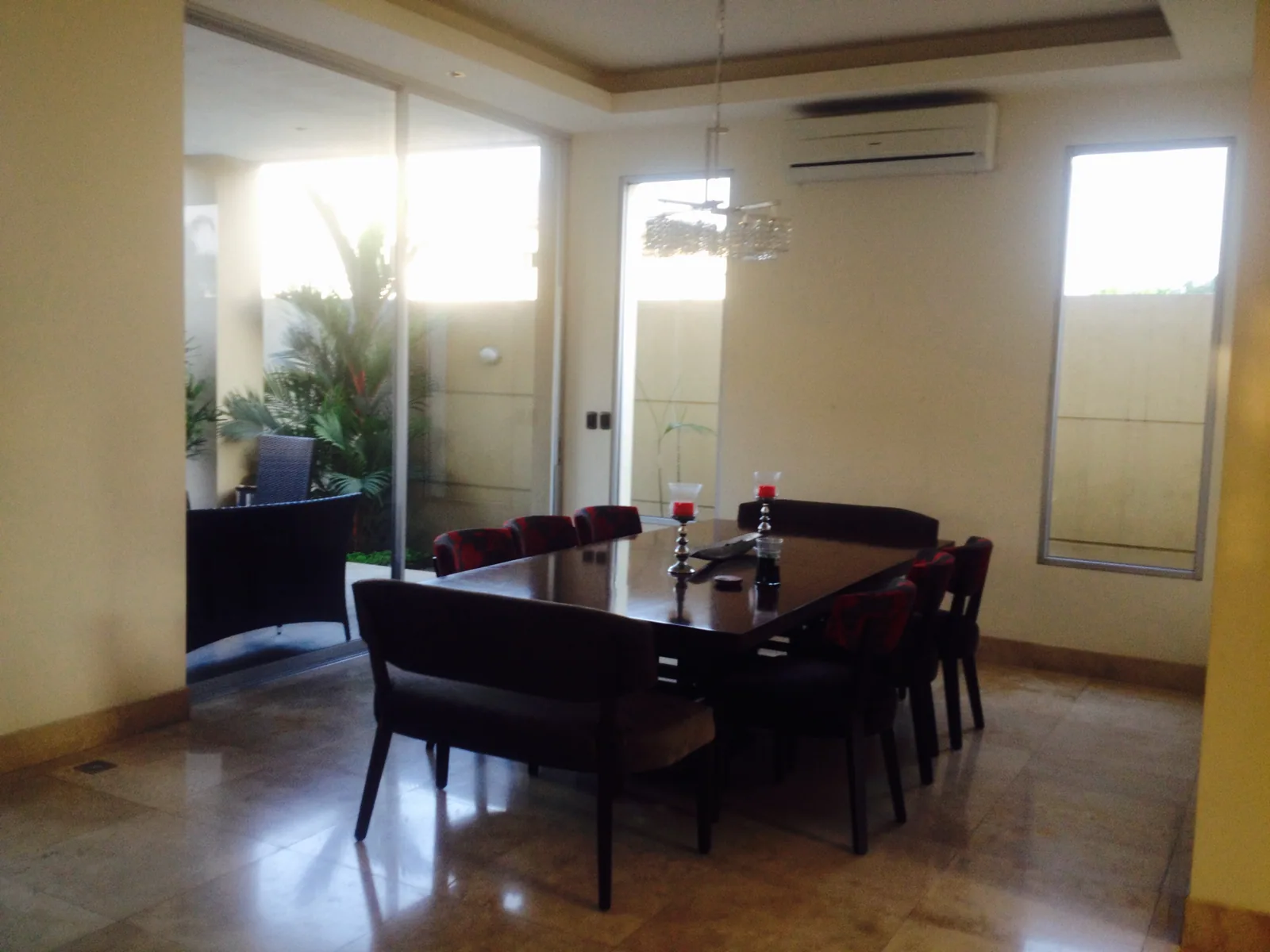 Alquiler de Casa en sector Samborondón Laguna Del Sol  – Foto 3
