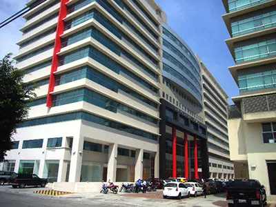 Oficina en Venta en edificio Trade Building Guayaquil – Foto 1