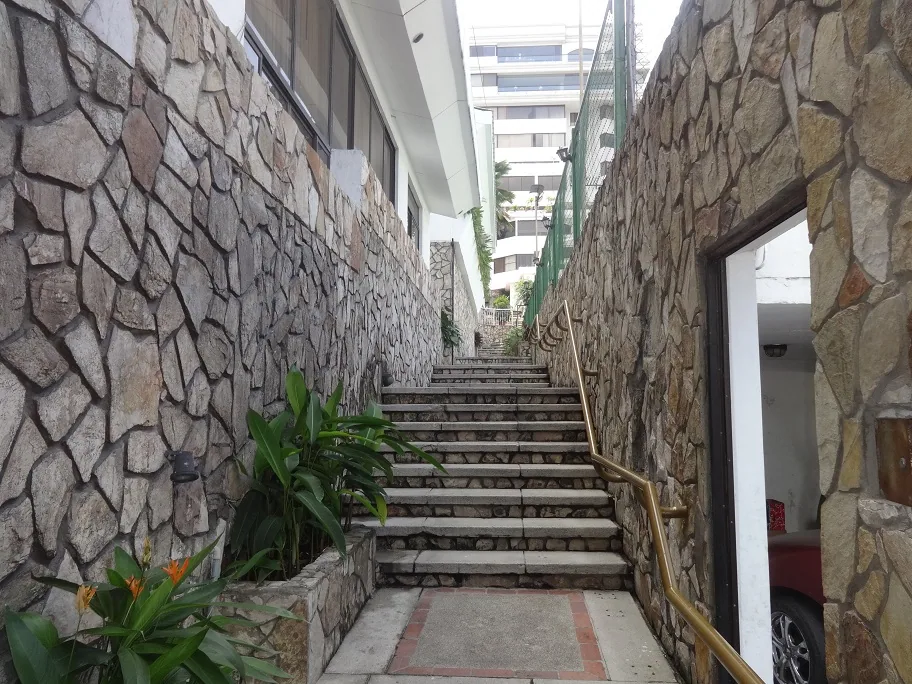 Vendo Departamento, Lomas de Urdesa – Foto 1