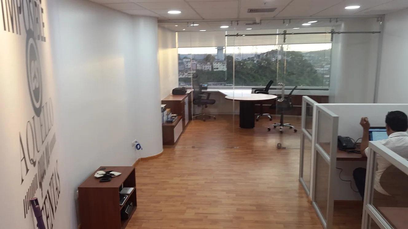 Oficina en venta Edificio The Point Guayaquil – Foto 3