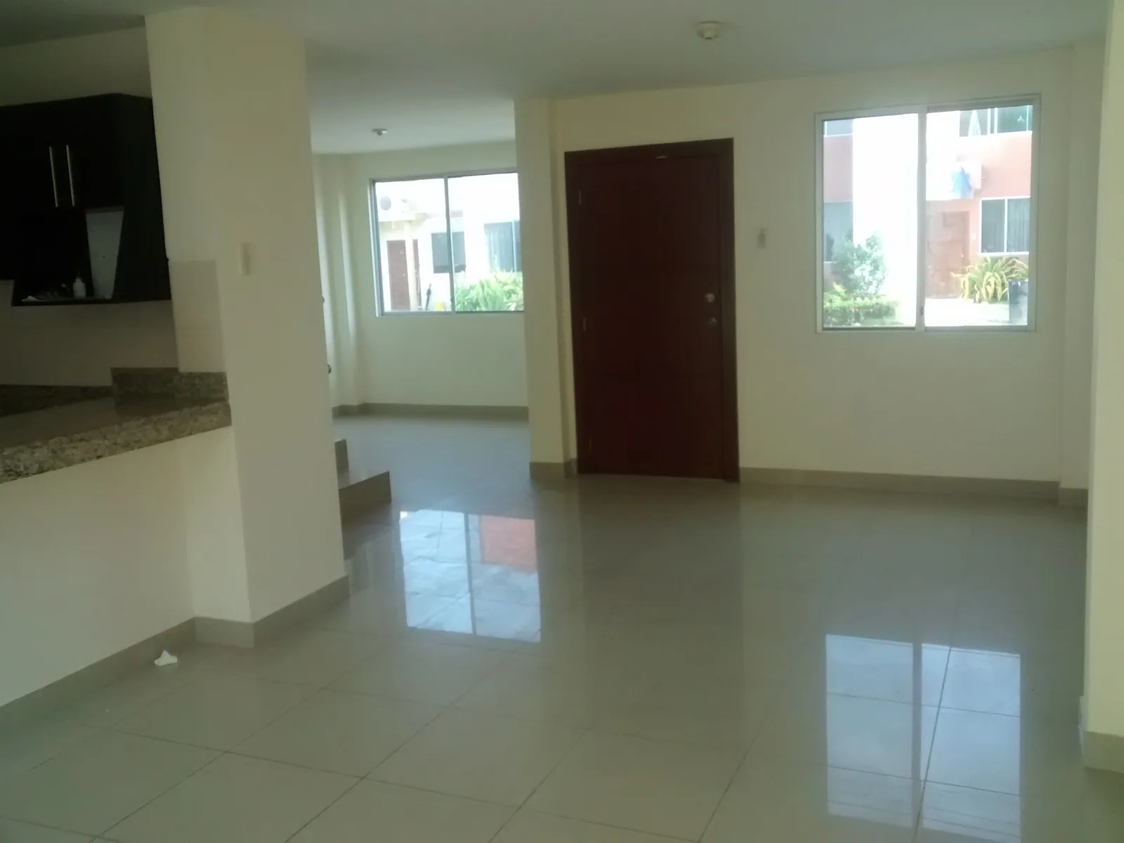 Casa en alquiler en Vía a Samborondón Urbanización Castilla Guayaquil – Foto 4
